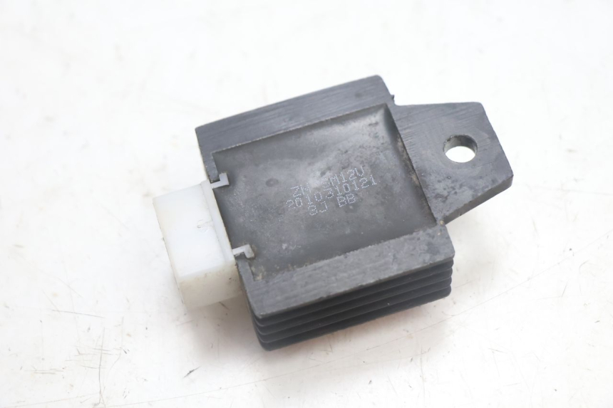 photo de CHARGING REGULATOR JM MOTORS EVOLIS 4T 50 (2018 - 2022) - Alternative perspective