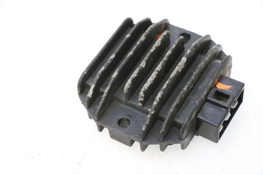 photo de CHARGE REGULATOR KEEWAY F-ACT FACT EVO 50 (2020 - 2026) - Fixing points details