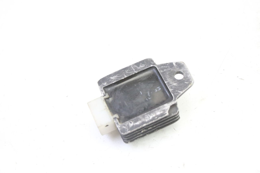 photo de CHARGING REGULATOR KEEWAY F-ACT FACT 50 (2006 - 2011) - Technical close-up