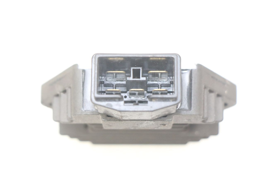 photo de CHARGING REGULATOR HONDA FES PANTHEON 2T 125 (1998 - 2002) - Alternative perspective