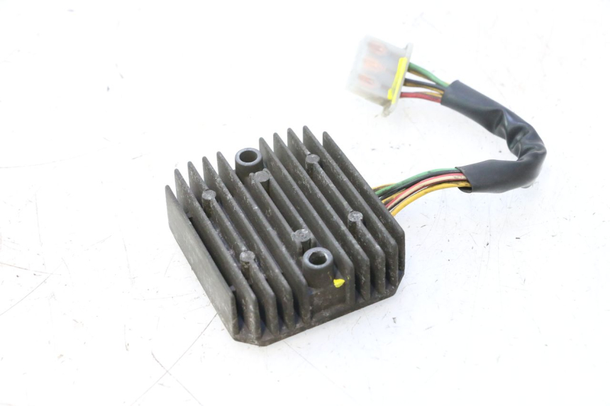 photo de CHARGING REGULATOR HONDA FES PANTHEON 125 (2003 - 2007) - Main view