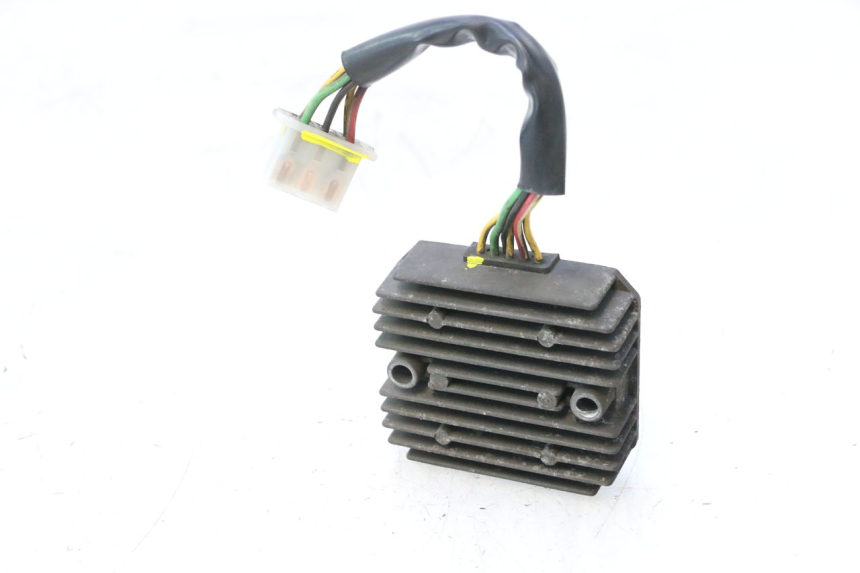 photo de CHARGING REGULATOR HONDA FES PANTHEON 125 (2003 - 2007) - Component detail
