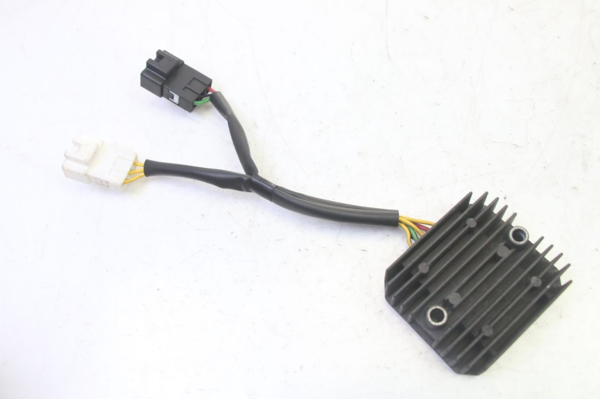 photo de CHARGING REGULATOR HONDA FES S-WING SWING ABS 125 (2007 - 2015) - Main view