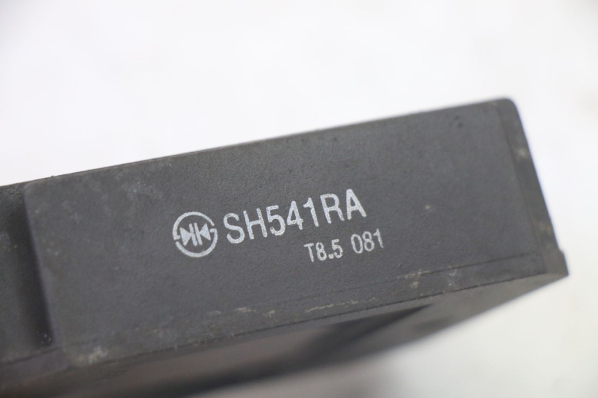 photo de CHARGING REGULATOR HONDA FES S-WING SWING ABS 125 (2007 - 2015) - Fixing points details