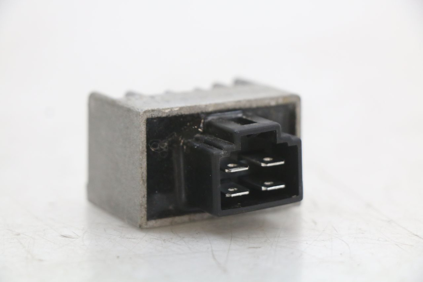 photo de CHARGING REGULATOR SYM FIDDLE 2 50 (2008 - 2013) - Zoom on usage condition