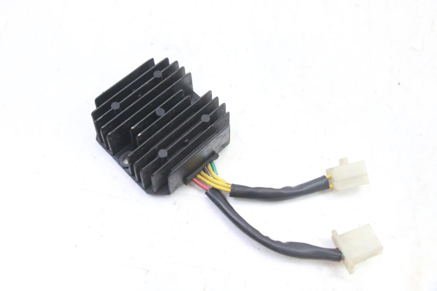 photo de CHARGING REGULATOR SYM FIDDLE 3 III 125 (2014 - 2020) - Component detail