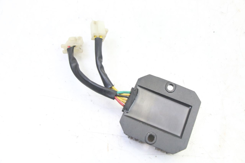 photo de CHARGING REGULATOR SYM FIDDLE 3 III 125 (2014 - 2020) - Zoom on usage condition