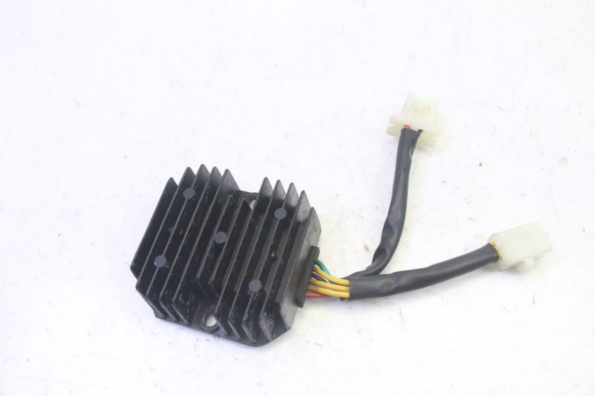 photo de CHARGING REGULATOR SYM FIDDLE 3 III 125 (2014 - 2020) - Component detail