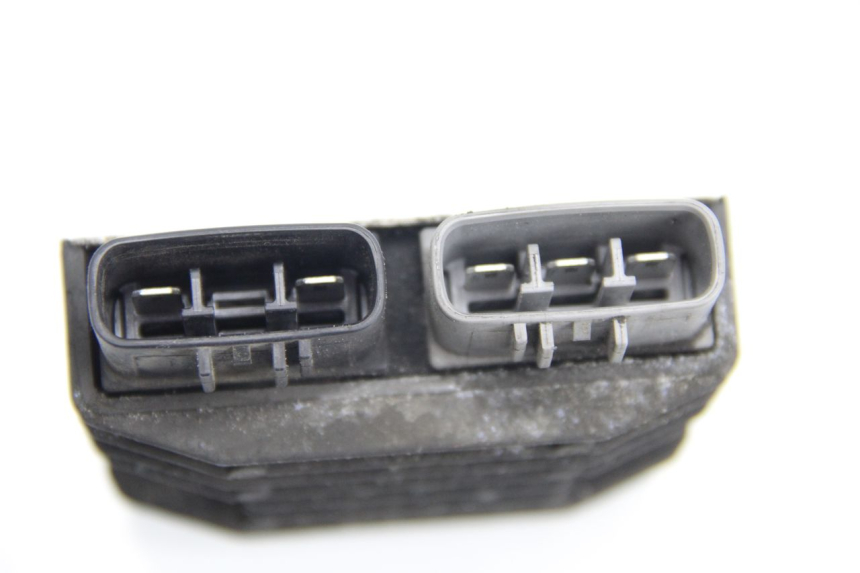 photo de CHARGING REGULATOR YAMAHA FJR ABS 1300 (2006 - 2012) - Technical close-up