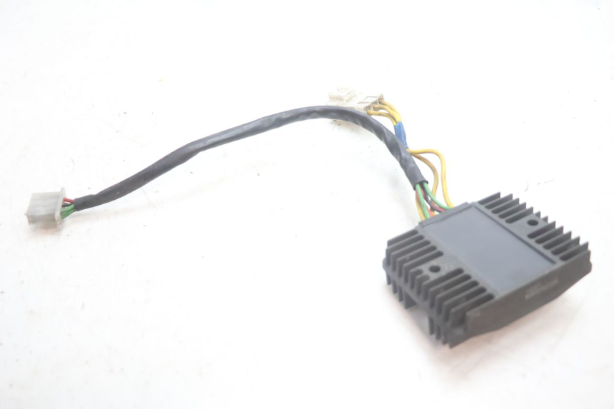 photo de REGULATOR HONDA FJS SILVER WING SILVERWING 400 (2005 - 2008) - Alternative perspective