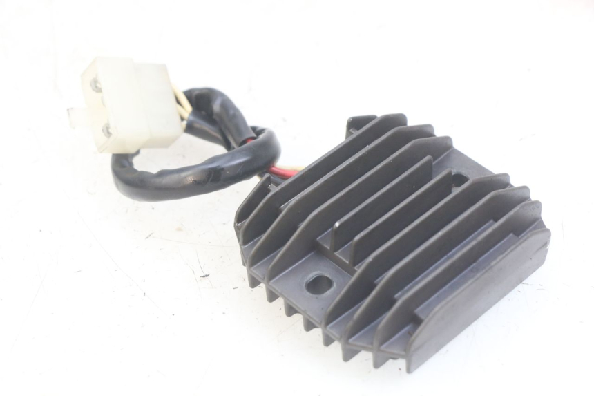 photo de CHARGING REGULATOR YAMAHA FZS FAZER 600 (1998 - 2001) - Main view