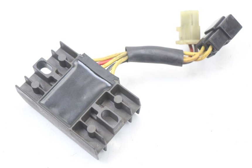 photo de REGULATOR SUZUKI GN 125 (1997 - 2000) - Zoom on usage condition