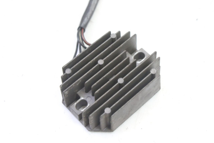 photo de REGULATOR SUZUKI GS GSE 500 (2001 - 2003) - Zoom on usage condition