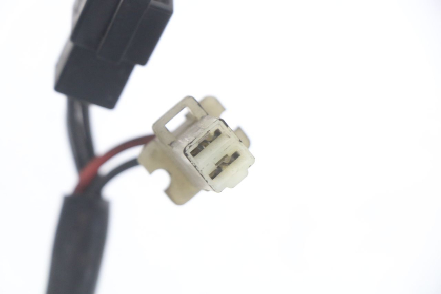 photo de REGULATOR SUZUKI GZ MARAUDER 125 (1998 - 2004) - Technical close-up