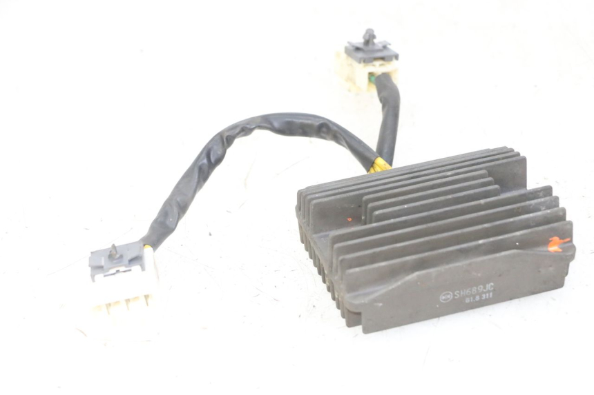 photo de REGULATOR PIAGGIO IE MP3 YOURBAN 300 (2011 - 2016) - Main view