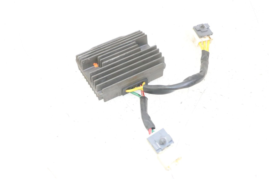 photo de REGULATOR PIAGGIO IE MP3 YOURBAN 300 (2011 - 2016) - Surface and material condition