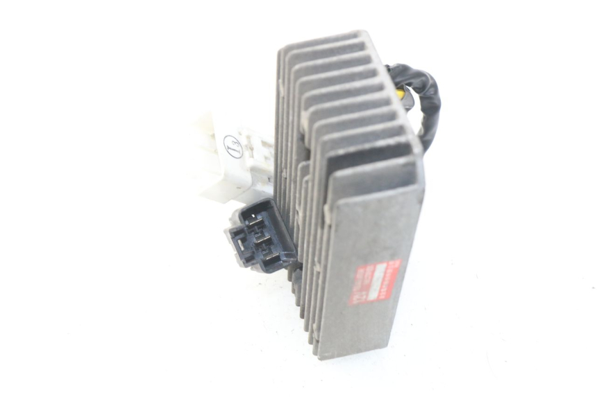 photo de REGULATOR SYM JOYMAX 250 (2013 - 2017) - Component detail