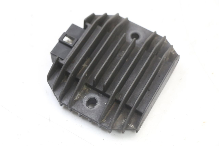 photo de REGULATOR KAWASAKI ZR7 ZR-7 S 750 (1999 - 2004) - Component detail
