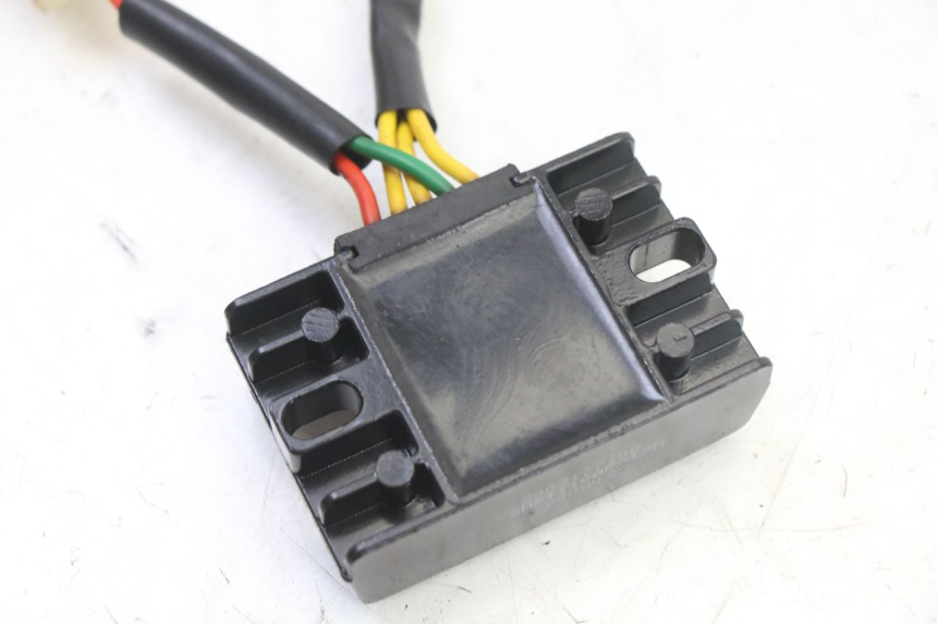 photo de CHARGING REGULATOR PEUGEOT KISBEE 2T 50 (2018 - 2022) - Technical close-up