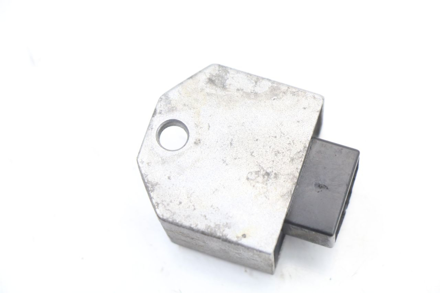 photo de CHARGING REGULATOR PEUGEOT KISBEE 4T 50 (2010 - 2017) - Alternative perspective