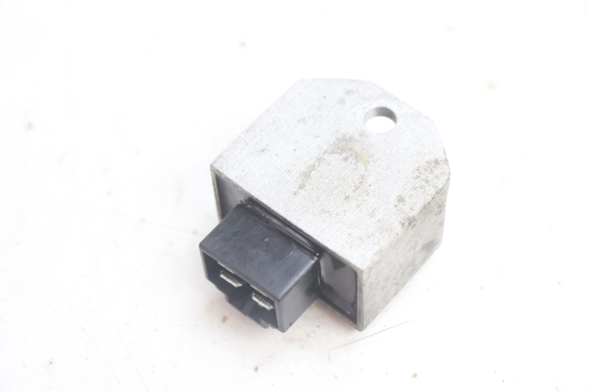 photo de CHARGING REGULATOR PEUGEOT KISBEE 4T 50 (2010 - 2017) - Alternative perspective
