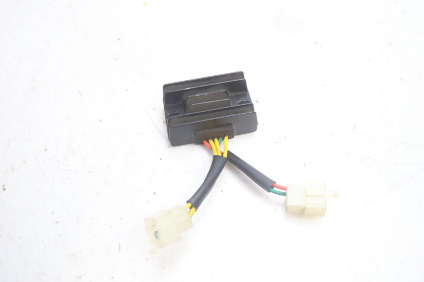 photo de CHARGING REGULATOR PEUGEOT KISBEE 4T 50 (2018 - 2022) - Component detail