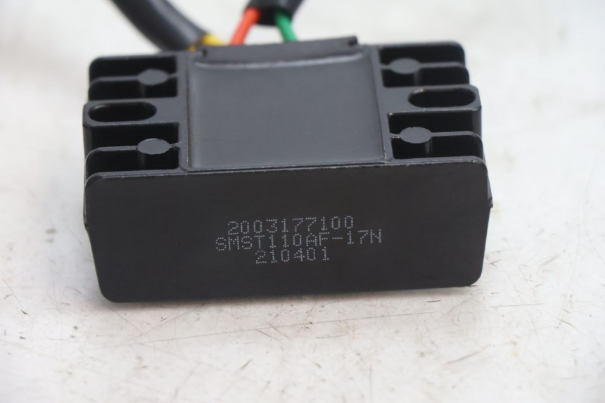 photo de CHARGING REGULATOR PEUGEOT KISBEE 4T 50 (2018 - 2022) - Technical close-up