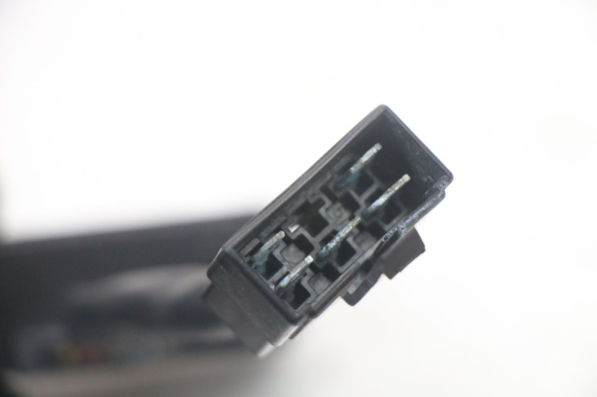 photo de REGULATOR KYMCO PEOPLE S 125 (2000 - 2008) - Alternative perspective