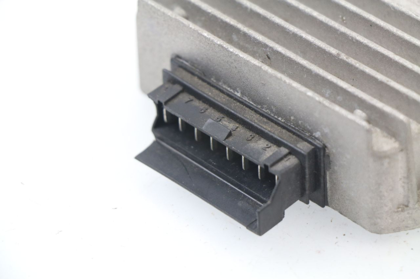 photo de REGULATOR PIAGGIO LIBERTY 2T 50 (2004 - 2008) - Component detail