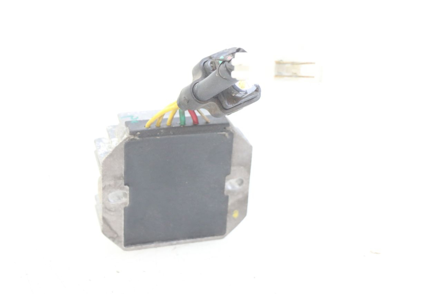 photo de CHARGING REGULATOR PIAGGIO LIBERTY IGET 4T 50 (2015 - 2020) - Zoom on usage condition