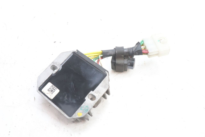 photo de REGULATOR PIAGGIO LIBERTY IGET 4T 50 (2021 - 2025) - Zoom on usage condition