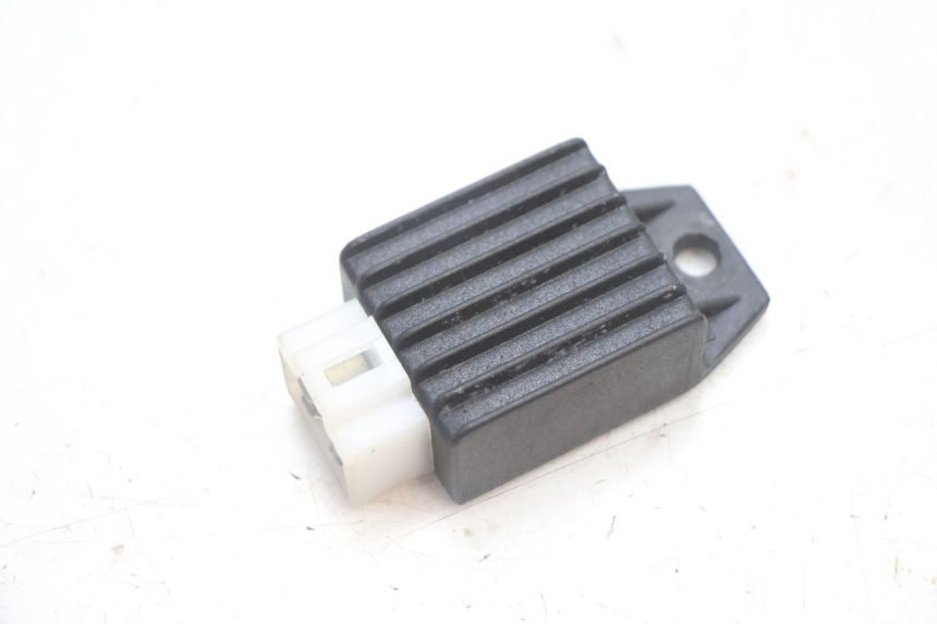photo de REGULATOR LONGJIA LJ50QT 8M 2T 50 (2010 - 2017) - Main view