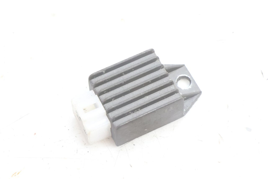 photo de CHARGING REGULATOR PEUGEOT LUDIX BLASTER 50 (2006 - 2014) - Main view