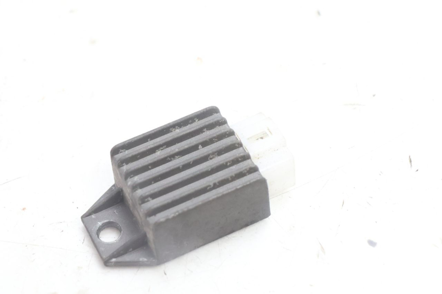 photo de CHARGING REGULATOR PEUGEOT LUDIX BLASTER 50 (2006 - 2014) - Component detail