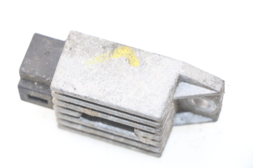 photo de CHARGING REGULATOR PEUGEOT LUDIX 50 (2008 - 2017) - Alternative perspective