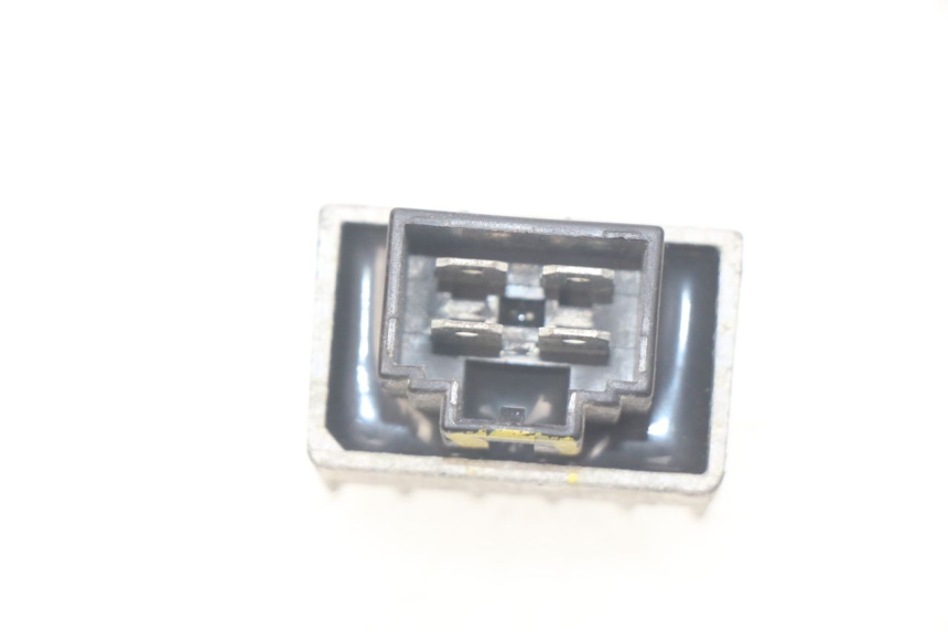 photo de CHARGING REGULATOR PEUGEOT LUDIX 50 (2005 - 2007) - Component detail