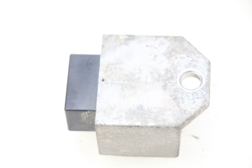 photo de CHARGING REGULATOR PEUGEOT LUDIX 50 (2008 - 2017) - Zoom on usage condition