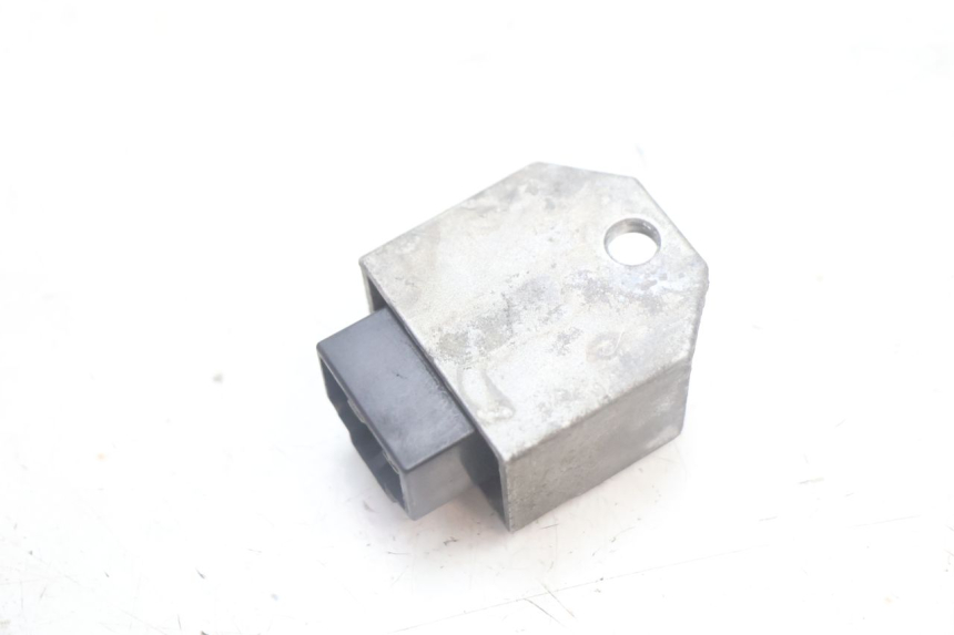 photo de CHARGING REGULATOR PEUGEOT LUDIX 50 (2005 - 2007) - Alternative perspective