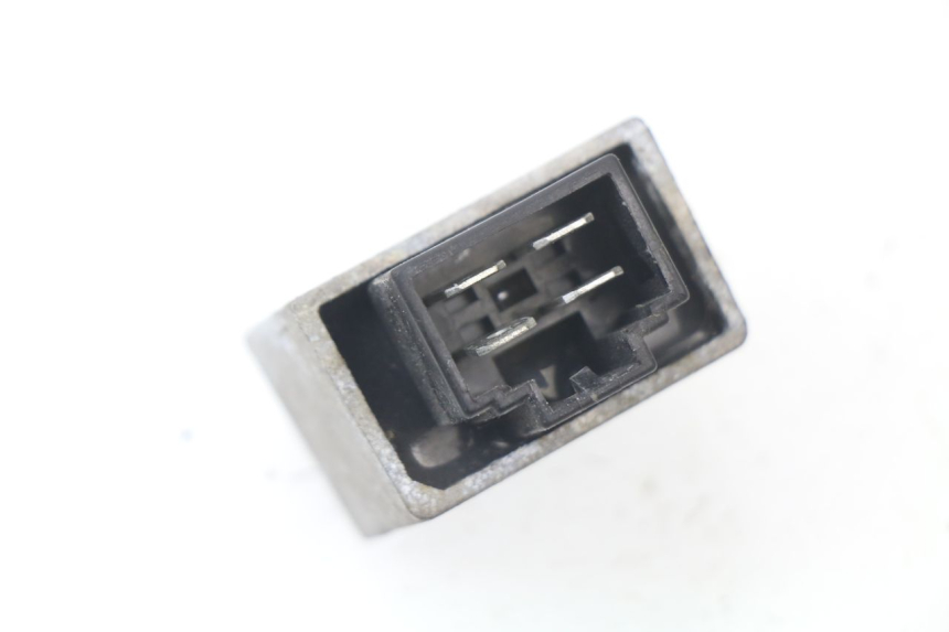 photo de REGULATOR PEUGEOT LUDIX ONE 50 (2004 - 2006) - Zoom on usage condition