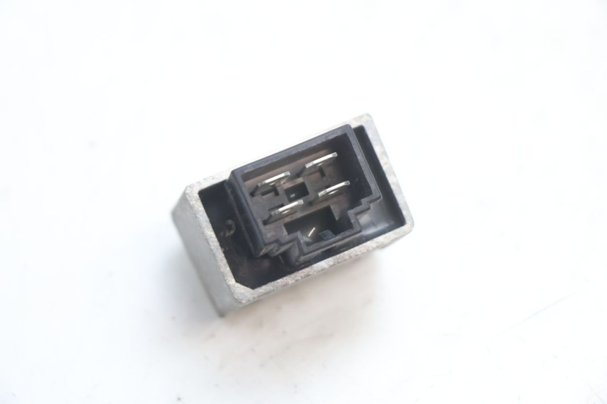 photo de REGULATOR PEUGEOT LUDIX ONE 50 (2004 - 2013) - Alternative perspective