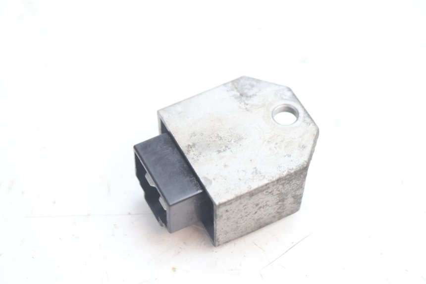 photo de CHARGING REGULATOR PEUGEOT LUDIX SNAKE 2T 50 (2004 - 2014) - Alternative perspective