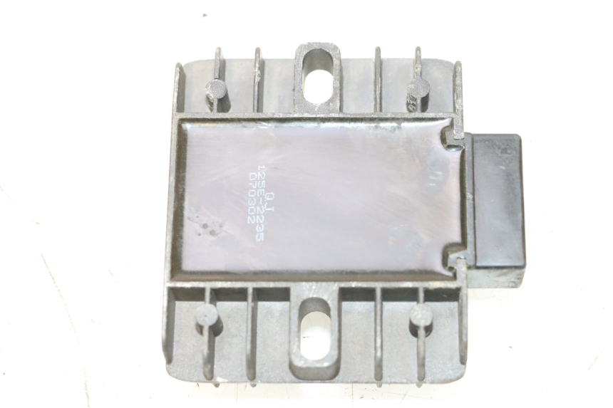 photo de REGULATOR KEEWAY MATRIX RX9 125 (2006 - 2007) - Alternative perspective