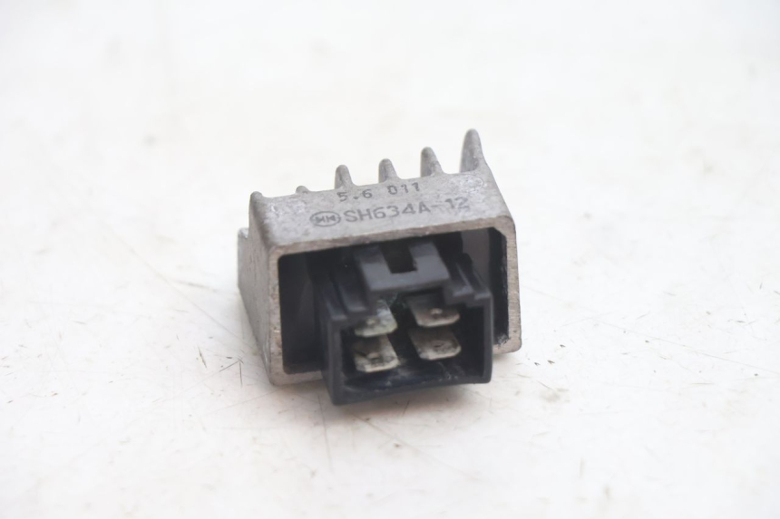 photo de REGULATOR SYM MIO 50 (2005 - 2010) - Alternative perspective