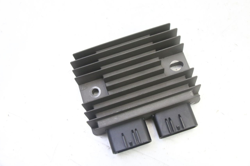 photo de REGULATOR PIAGGIO MP3 HPE 310 (2024 - 2025) - Main view