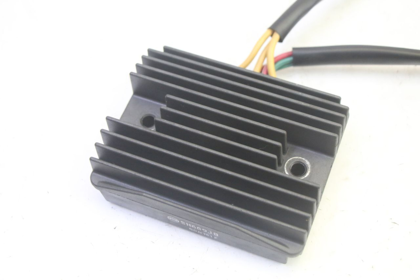 photo de CHARGING REGULATOR PIAGGIO MP3 LT 400 (2007 - 2012) - Component detail