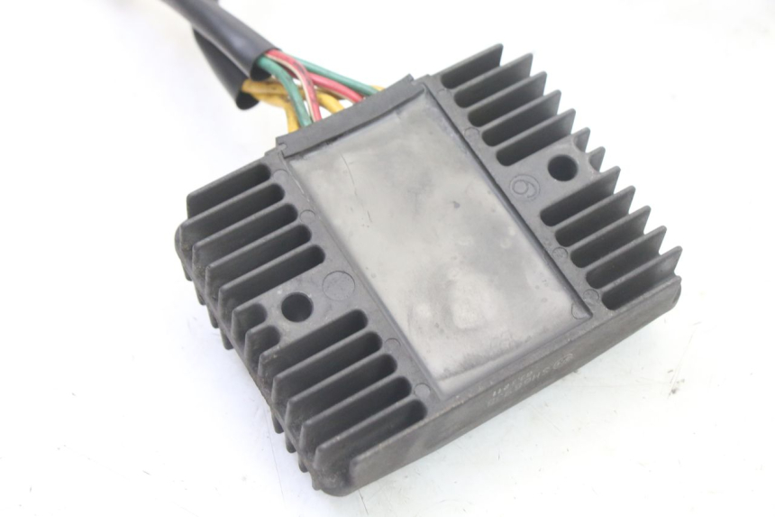 photo de CHARGING REGULATOR PIAGGIO MP3 500 (2011 - 2015) - Technical close-up