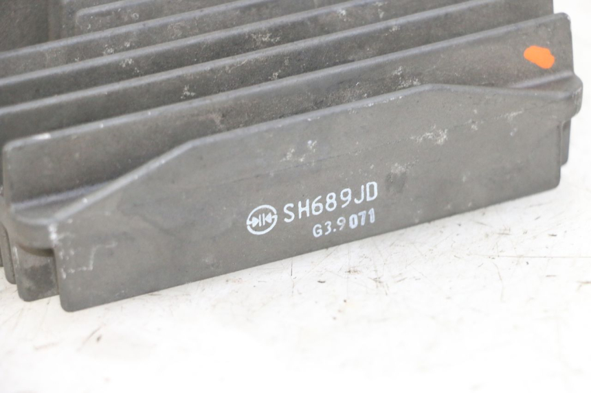 photo de CHARGING REGULATOR PIAGGIO MP3 500 (2014 - 2017) - Surface and material condition