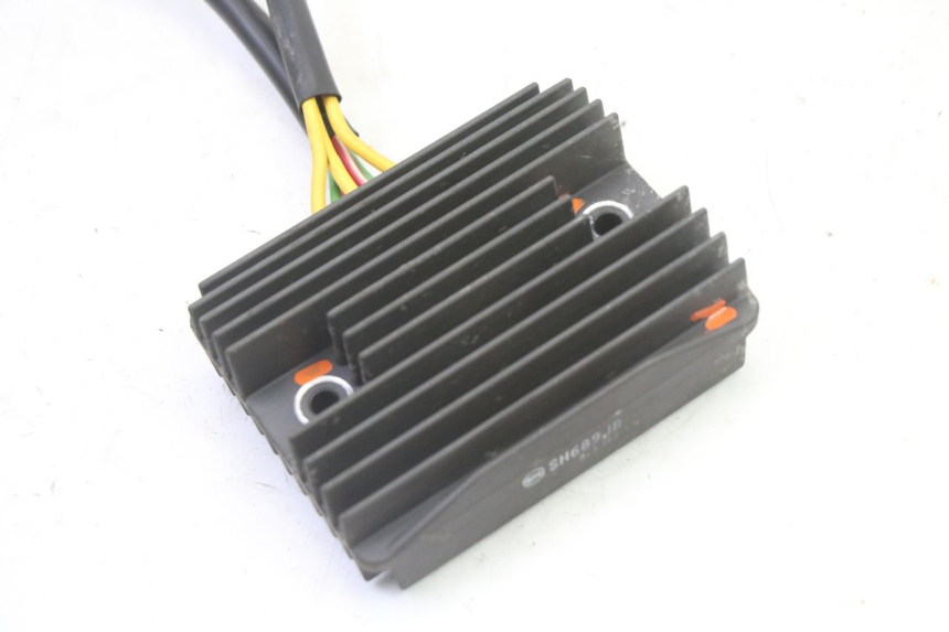 photo de CHARGING REGULATOR PIAGGIO MP3 RL 250 (2006 - 2010) - Component detail