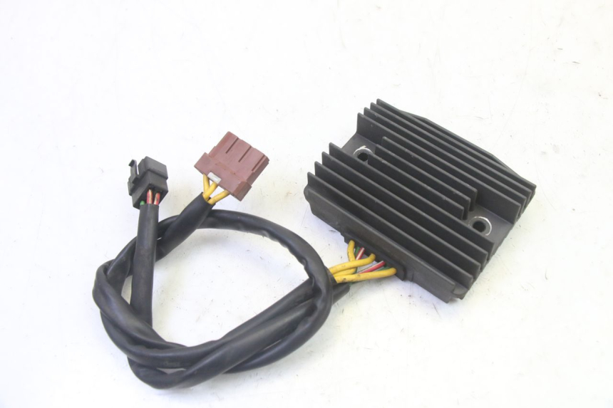photo de CHARGING REGULATOR PIAGGIO MP3 RL 250 (2006 - 2010) - Component detail