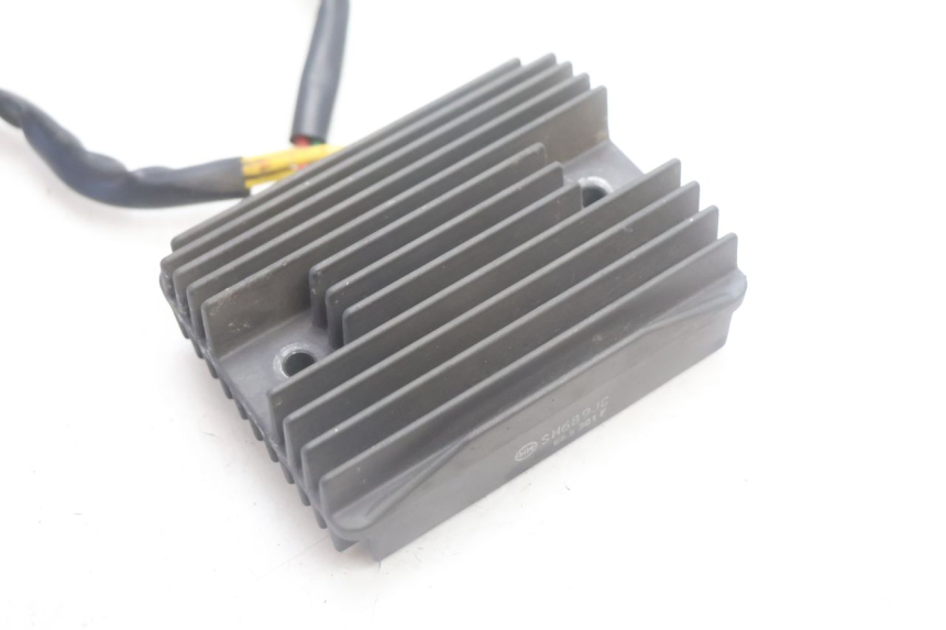photo de REGULATOR PIAGGIO MP3 500 (2016 - 2018) - Component detail
